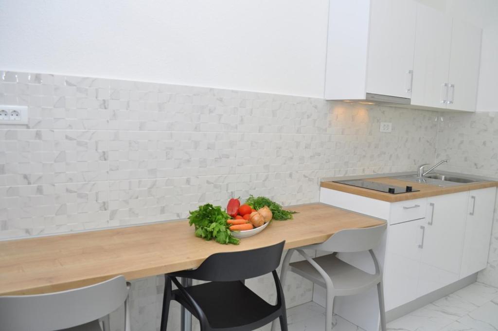Apartments Ratko Tučepi Eksteriør bilde